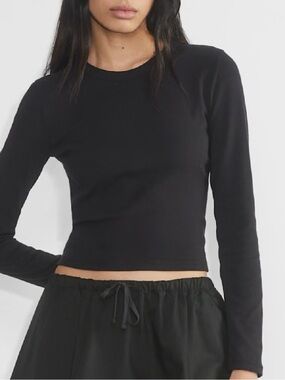 Aritzia Sunday Best Black BestHug Little Ribbed Long Sleeve